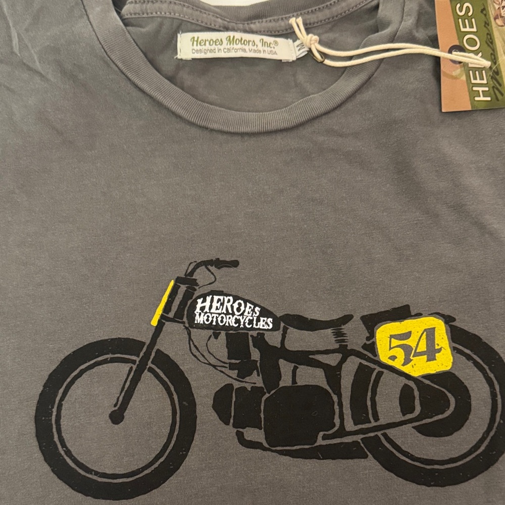 Gray‎ Short Sleeve Tee